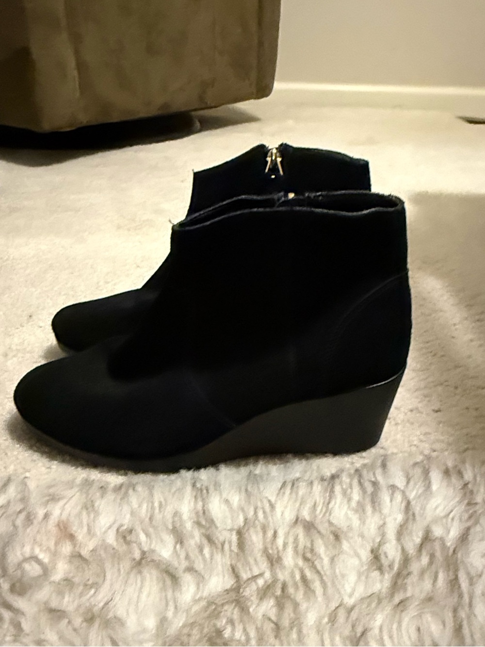 Crocs Suede Wedge booties